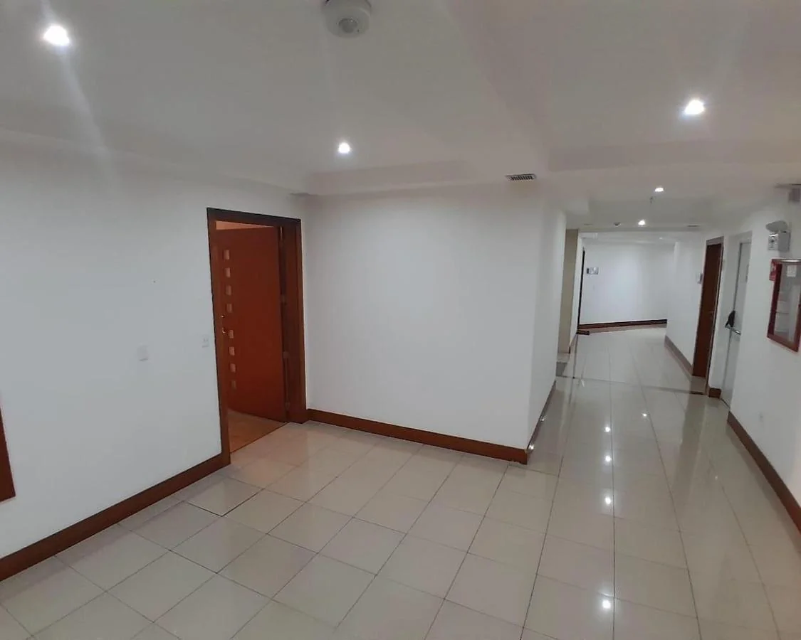 Vendo Oficina en Edificio Parque Central - La Carolina — imagen 3