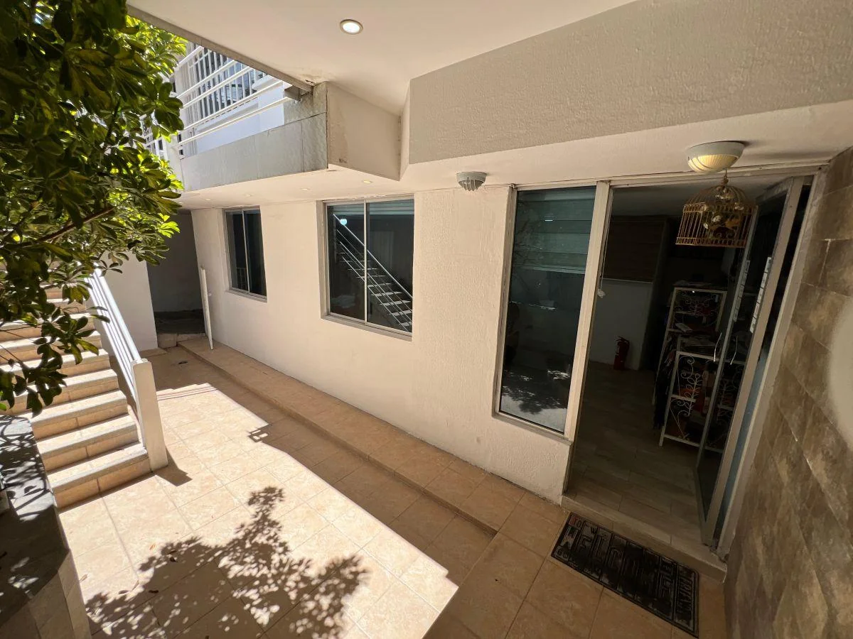 ¡Venta de Amplia Casa Independiente en El Norte de Quito – Barrio La Florida! — imagen 5
