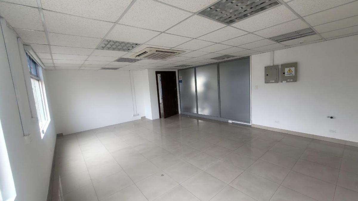 En Venta Oficina en El Centro de Guayaquil - Mae. Recalde, Guayas — imagen 4