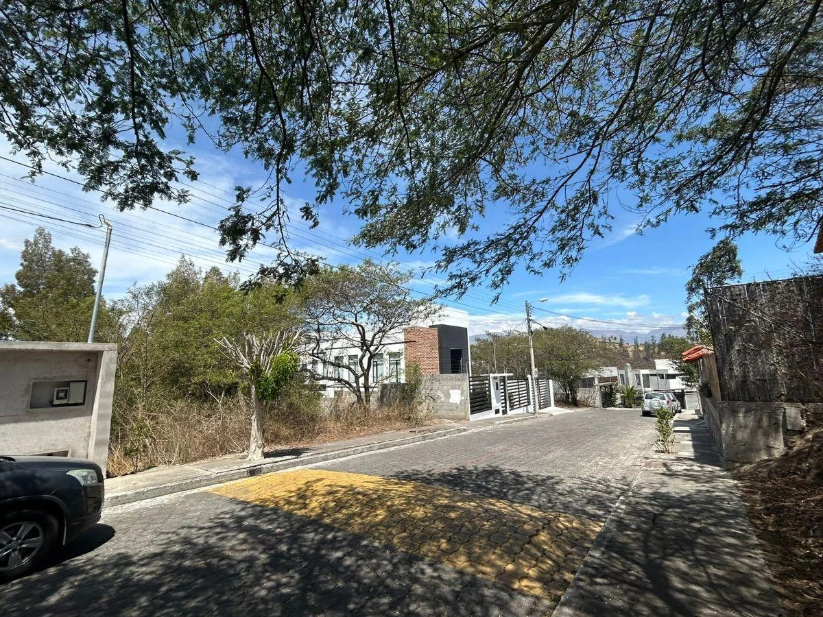 Venta Hermoso Terreno en Urbanización Privada Nayón Camino Antiguo Al Reservorio de Cumbayá — imagen 4