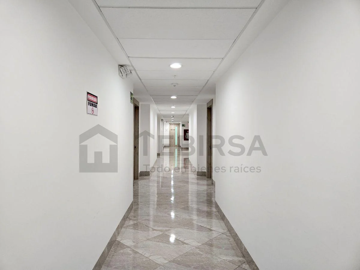 Oficina en Venta o Alquiler, C/ Parqueo y Vista Panorámica - Platinum 1, Av León Febres Cordero, Guayas — imagen 4