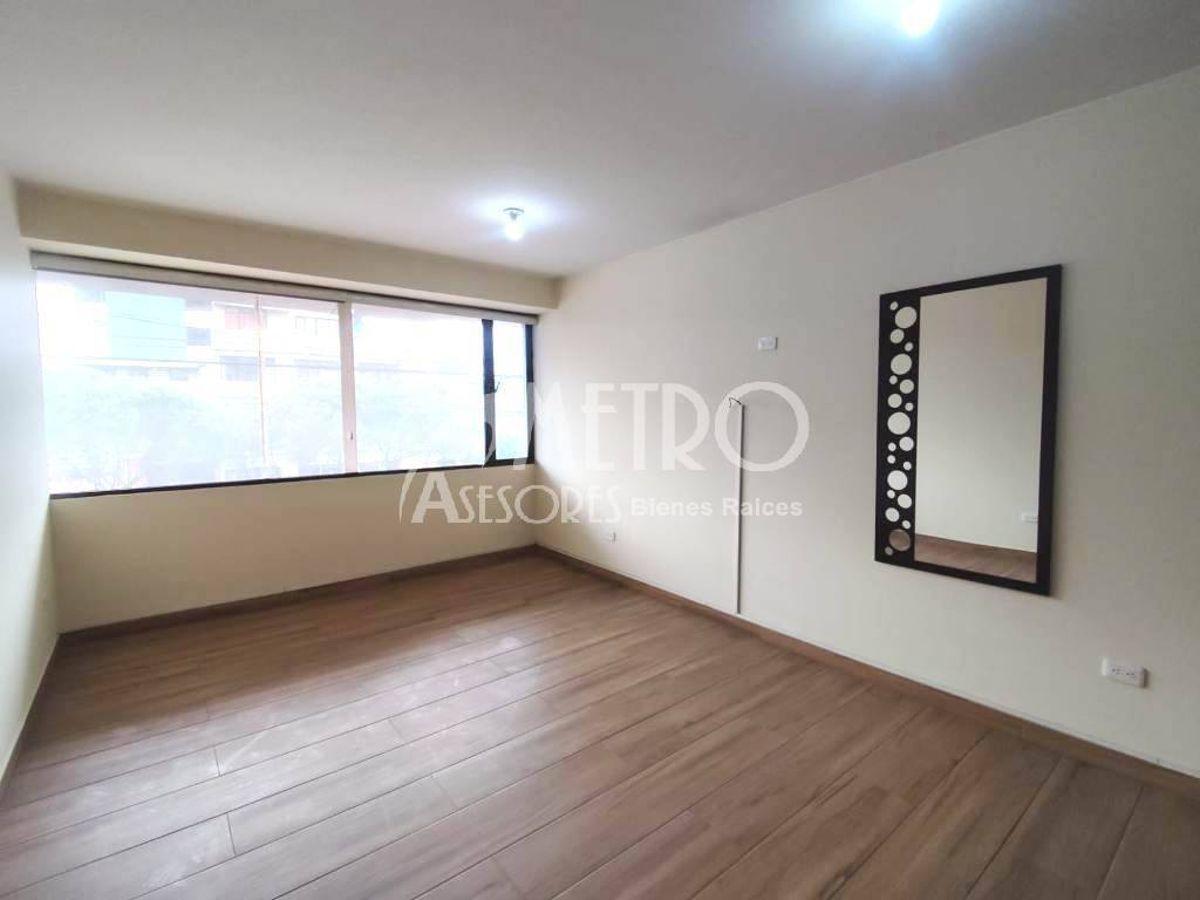 Oficina Remodelada de 90 m² – La Mariana de Jesús — imagen 4