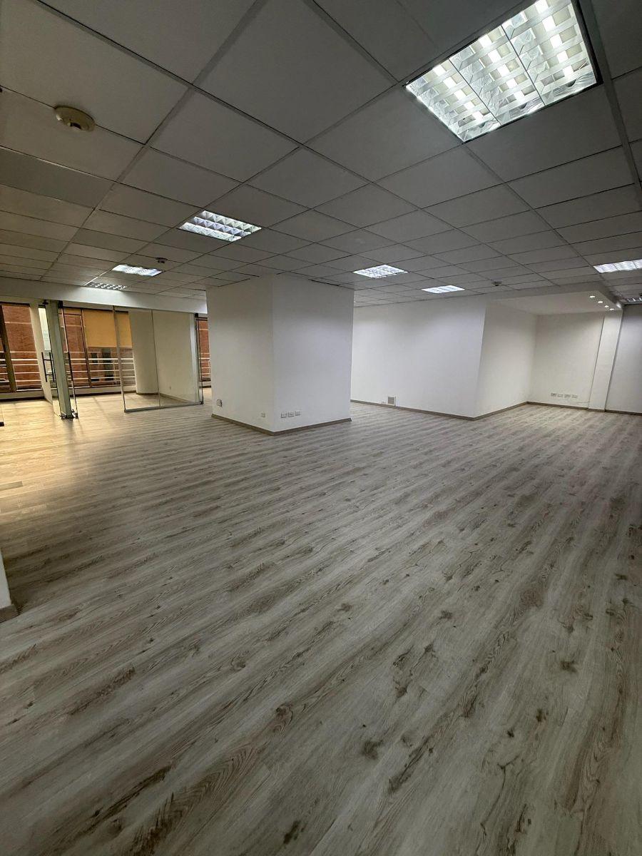 Venta Oficina 186 m² - Av 12 de Octubre — imagen 3
