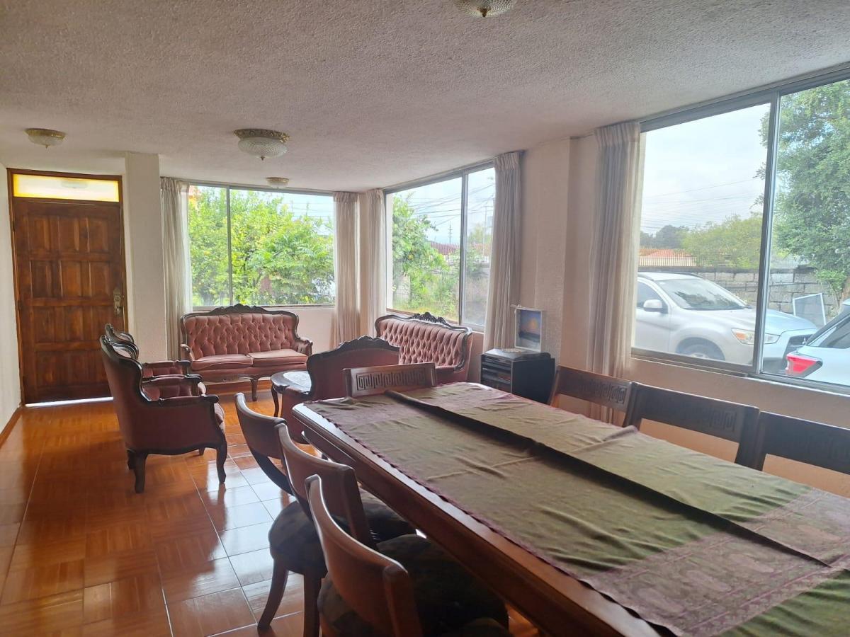 Excelente Casa Dos Plantas, Amplio Terreno, Casita Adicional Sector Comercial — imagen 5