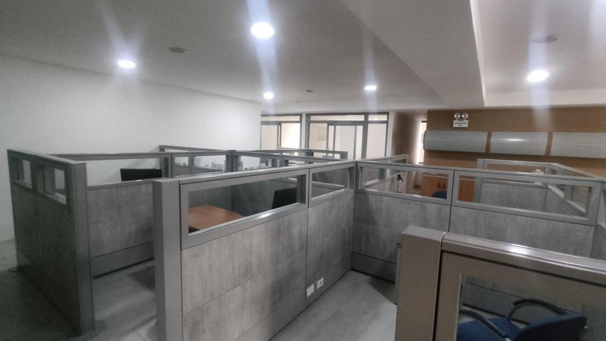 Oportunidad Oficina de Venta Parcialmente Amoblada - Sector Carolina — imagen 4
