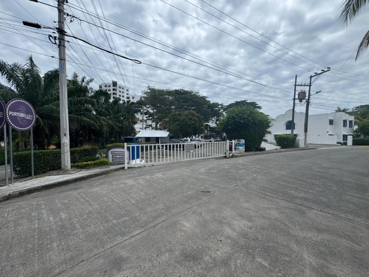 Departamento Dúplex Dos Dorm. en Venta, Frente Al Mar, con Línea Blanca — imagen 3