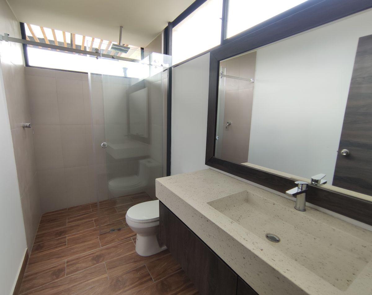 Venta Departamento con Terraza 3 Dorm. en Tumbaco — imagen 4