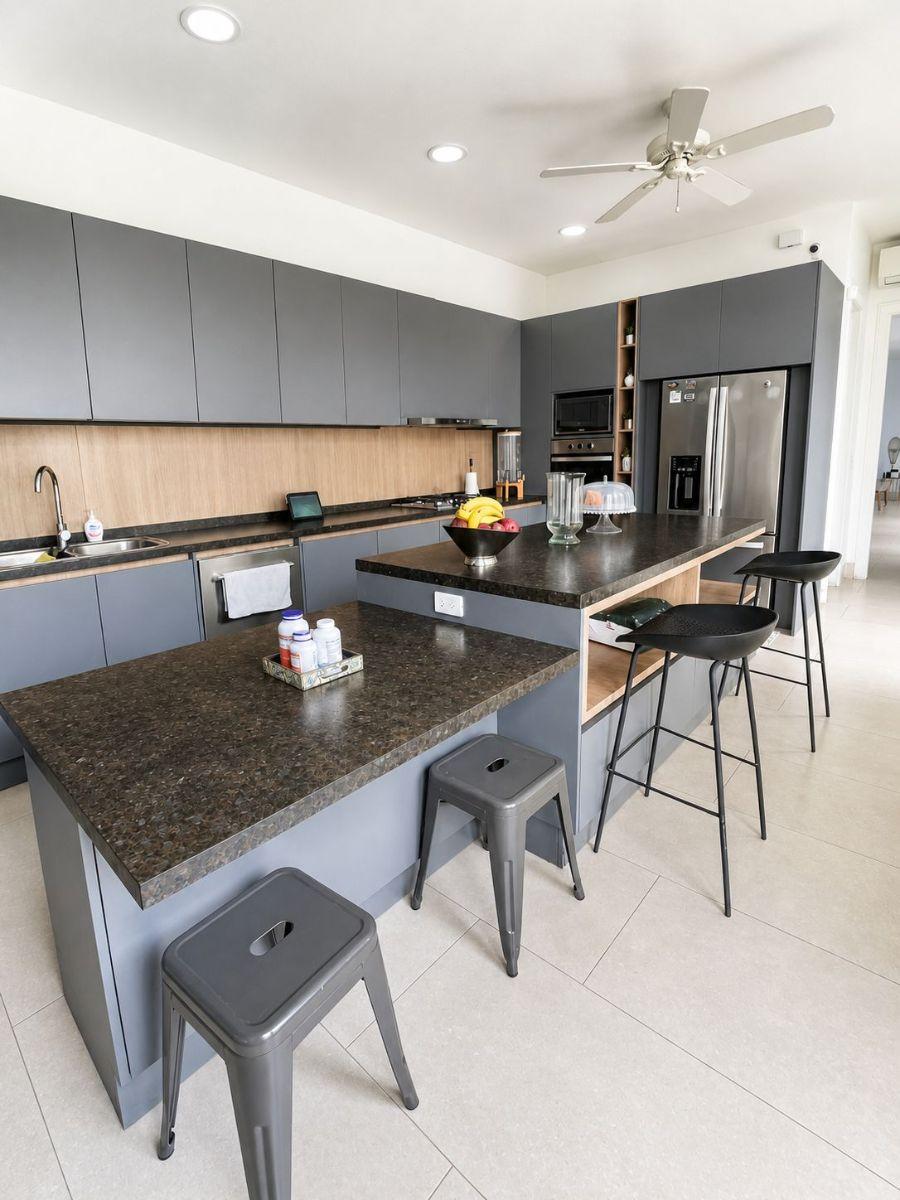 Exclusiva y Elegante Casa 4 Dorm. en Venta en Samborondón, Lagos de Batan, Guayas — imagen 5