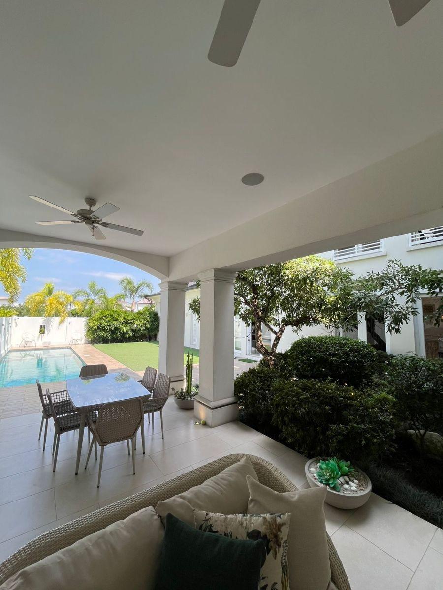 Exclusiva y Elegante Casa 4 Dorm. en Venta en Samborondón, Lagos de Batan, Guayas — imagen 3