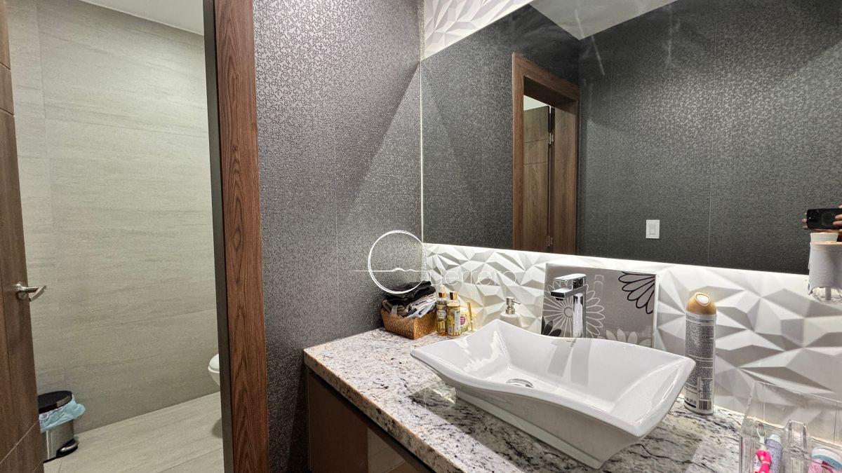 En Venta Espectacular Casa de Lujo (1 Sola Planta) con Gran Jardin, Club Los Chillos — imagen 3