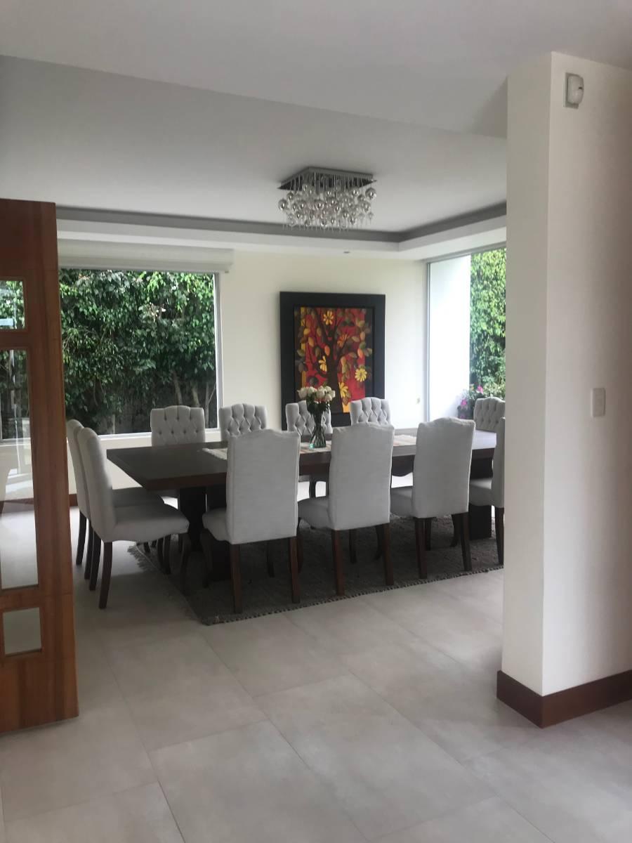 Vendo Casa Moderna, Luminosa, Amplia, 4 Dorm., Cumbaya, Urbanizacion — imagen 4