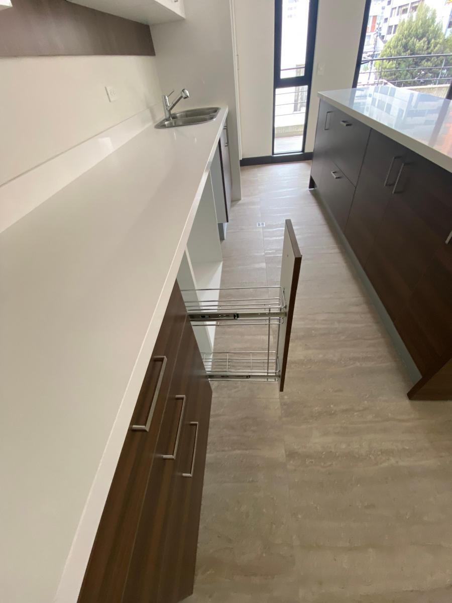 Vendo Departamento de Lujo, Sector González Suárez Estrenar 2 Domitorios — imagen 4