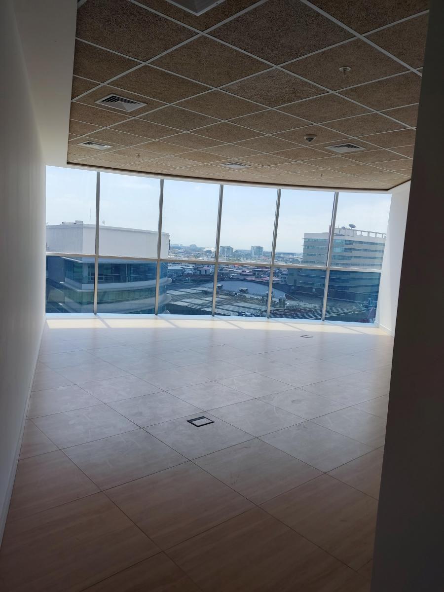 Norte Gye, Mall del Sol Vendo Oficina 42 m² con 2 Parqueos Edificio 100 Bp, Guayas — imagen 5