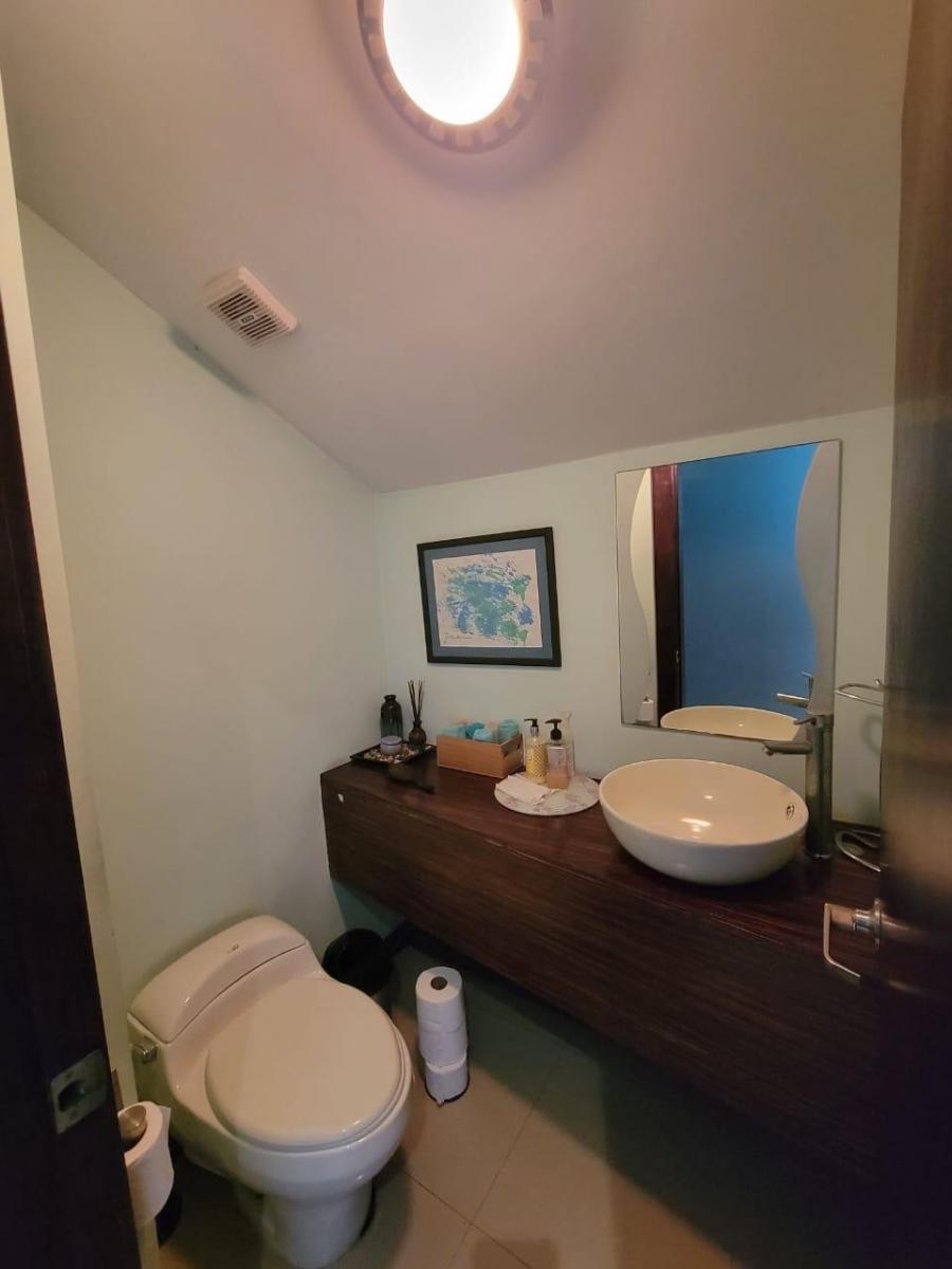 En Venta Amplia Casa Esquinera en Urbanización Terrasol, Km, 5 Via a Samborondón, Guayas — imagen 4