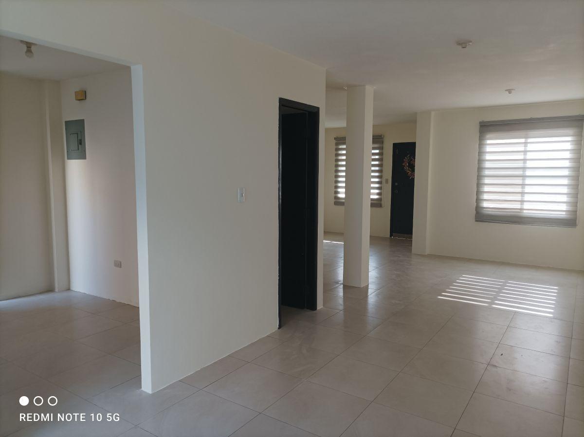 Urbanización La Rioja Vendo Casa Amplia, 3 Dorm., Cocina Grande, Área Social Piscina, Canchas, Guayas — imagen 3