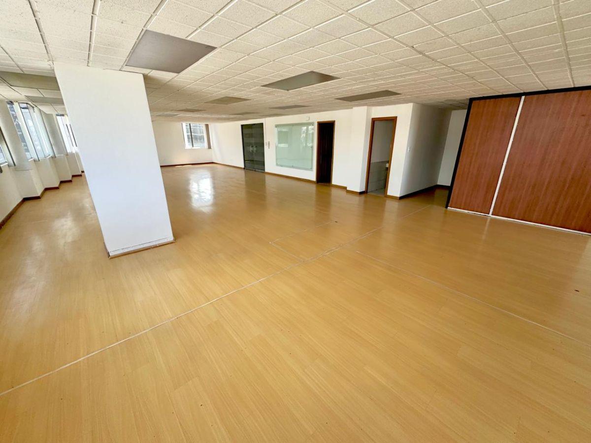 Oficina de Venta Av Amazonas Sector Plataforma Gubernamental 150 m $145.000,00 — imagen 4