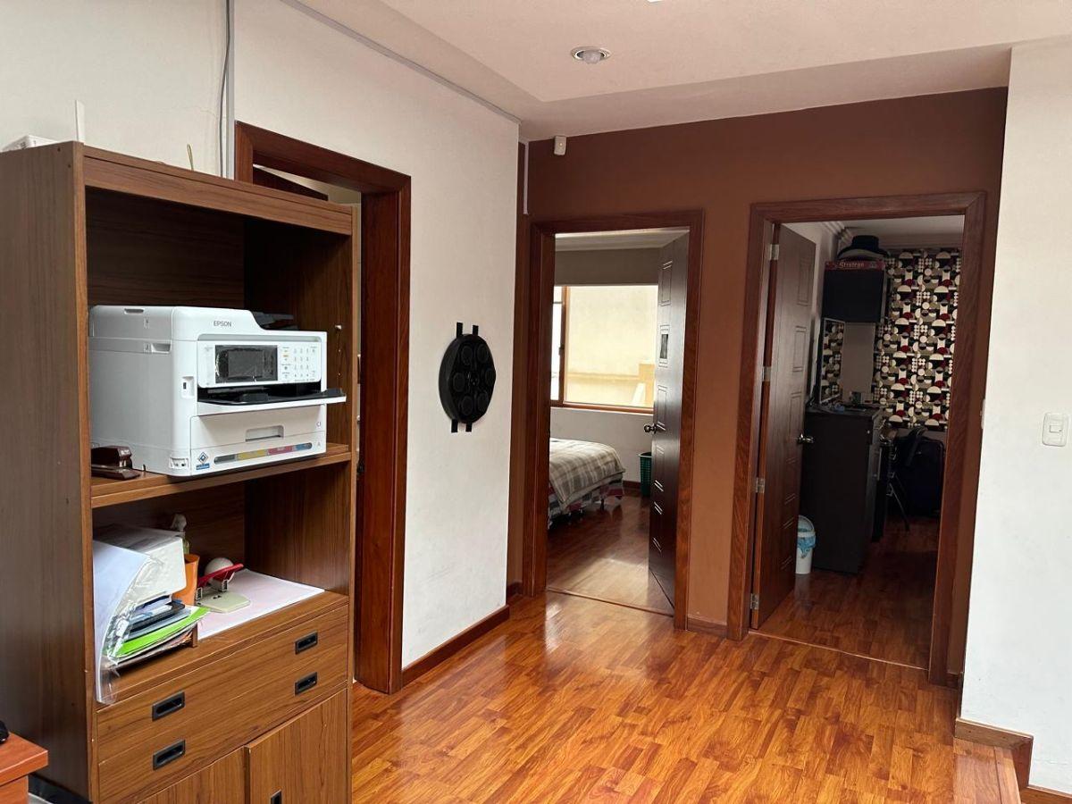Moderna Casa en Venta, Azuay — imagen 5
