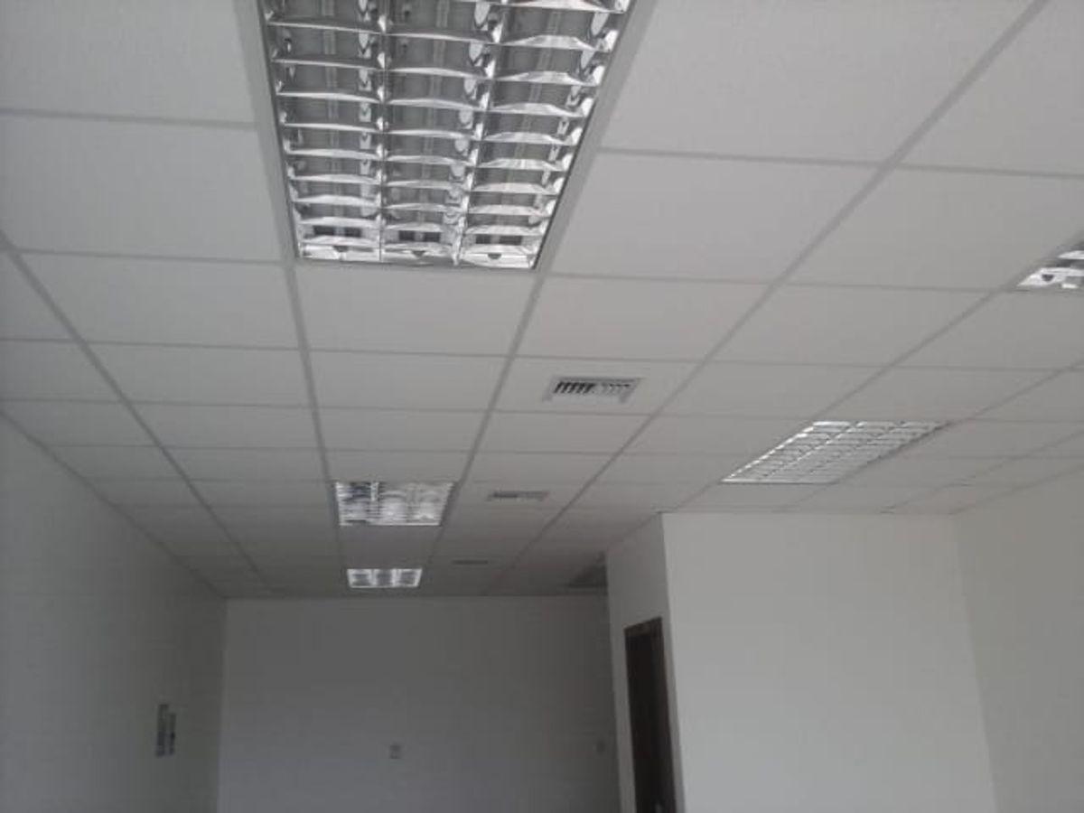Se Vende Oficina en Villa Club Incluye 1 Parqueo, Guayas — imagen 3