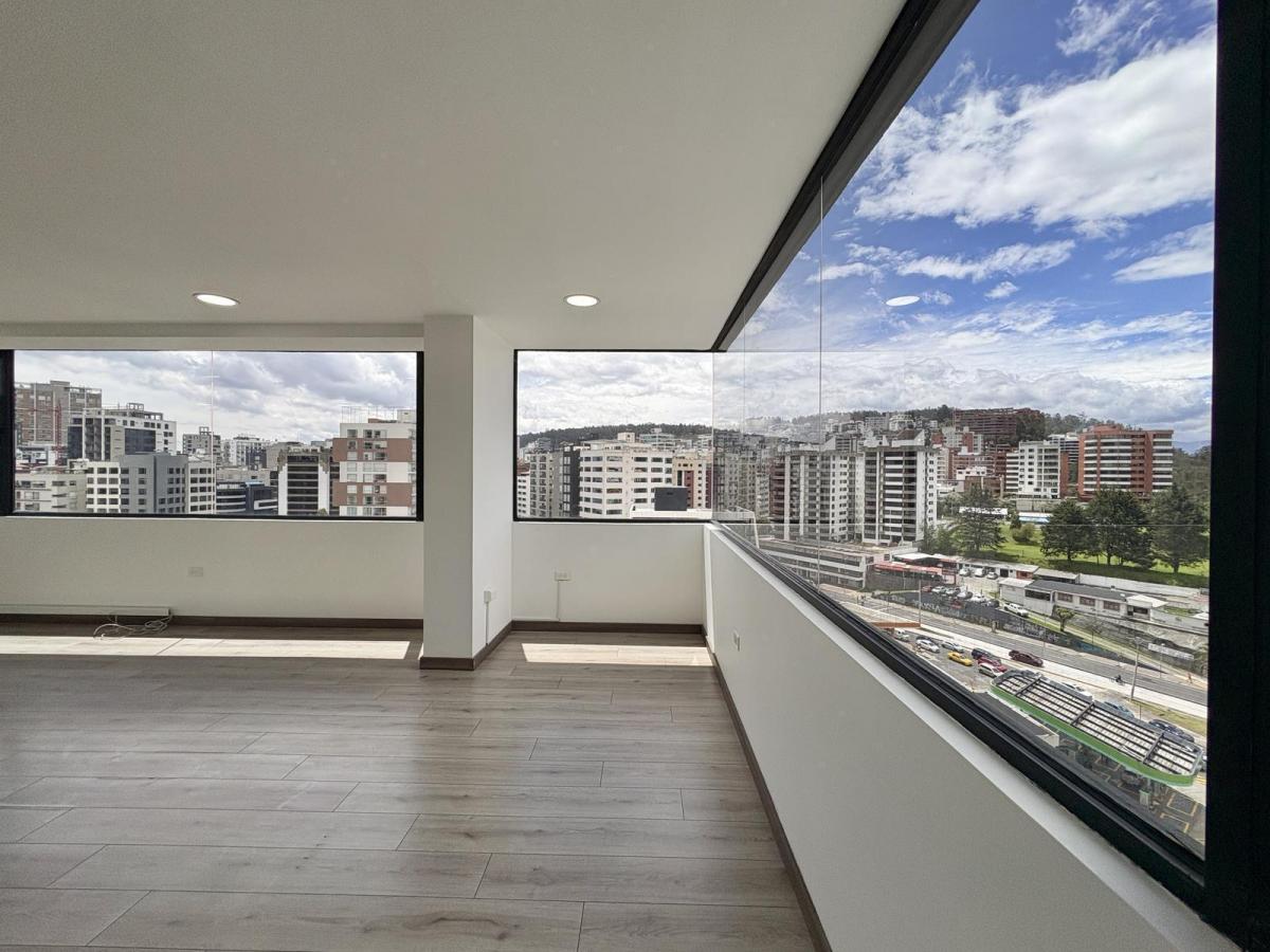 Oficina en Piso Alto de Venta en La Shyris y Eloy Alfaro Sector Carolina / Plaza Argentina — imagen 4