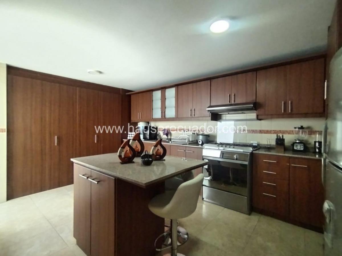 Casa en Venta en Santa Lucía con 4 Dorm., Seguridad, Terraza, Jacuzzi — imagen 5