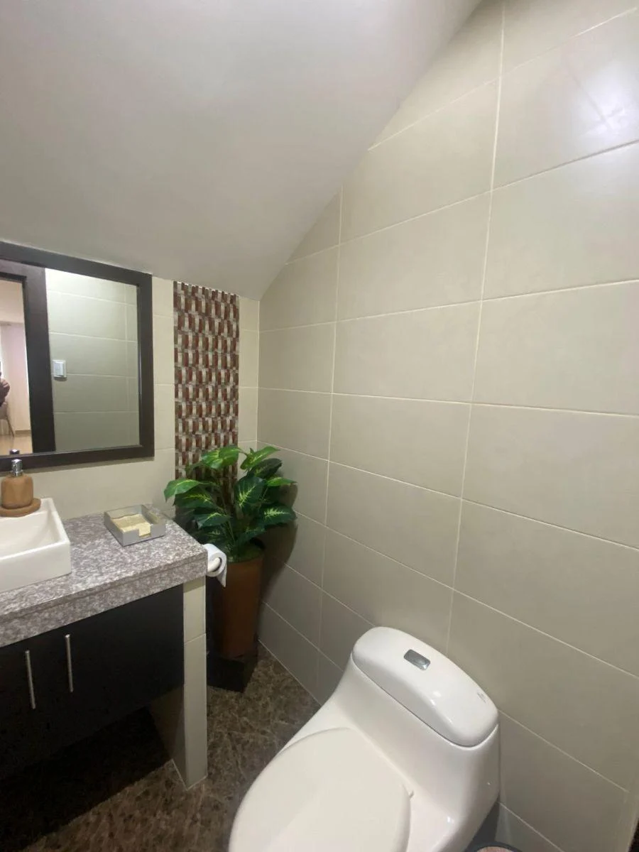 Vendo Casa en Urb. El Condando, Guayas — imagen 5