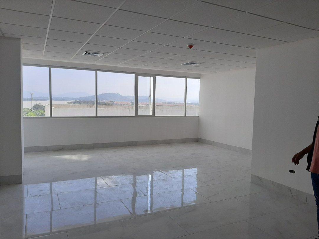 Edificio Titanium, La Aurora, Oficinas en Venta, Guayas — imagen 5