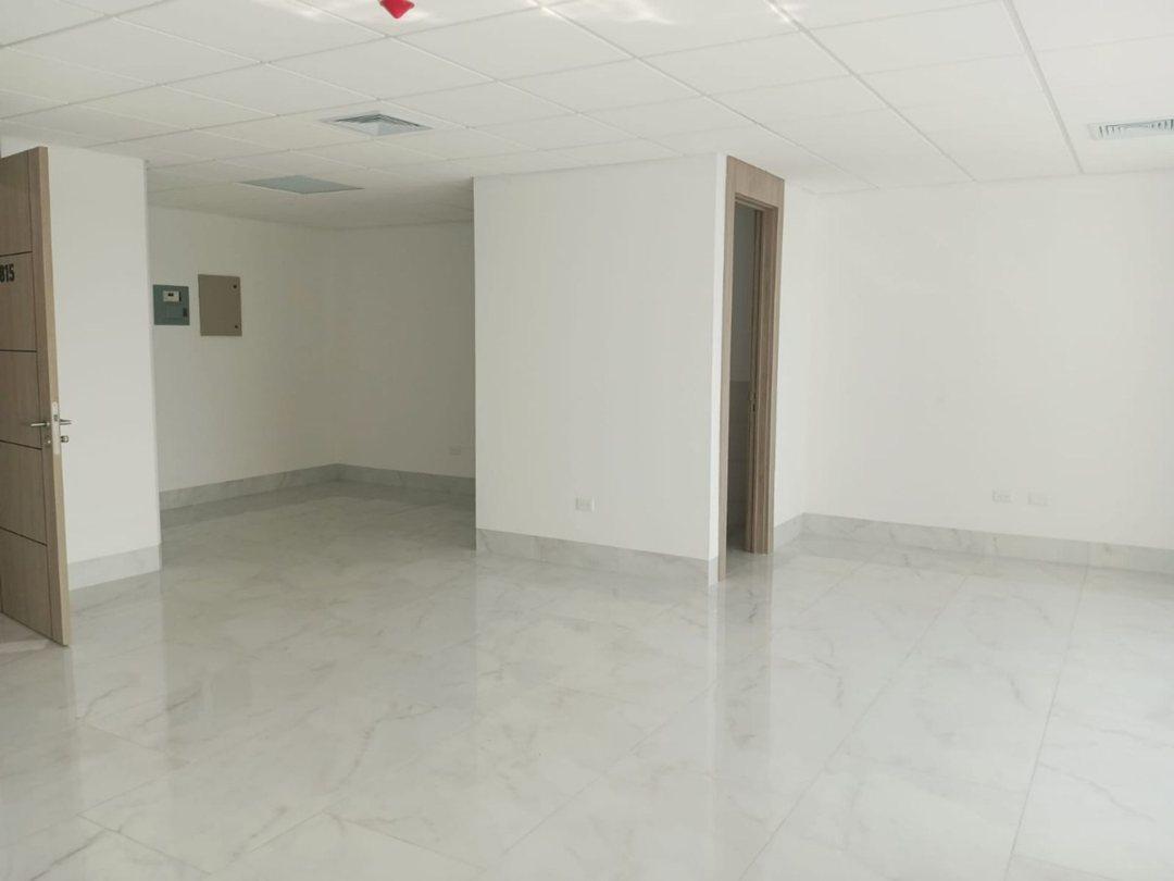 Edificio Titanium, La Aurora, Oficinas en Venta, Guayas — imagen 3
