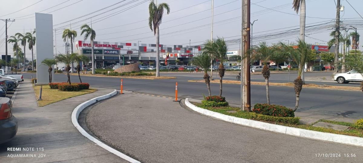 Ingreso de Villa Club. Vendo o Alquilo 2 Oficinas, Guayas — imagen 5