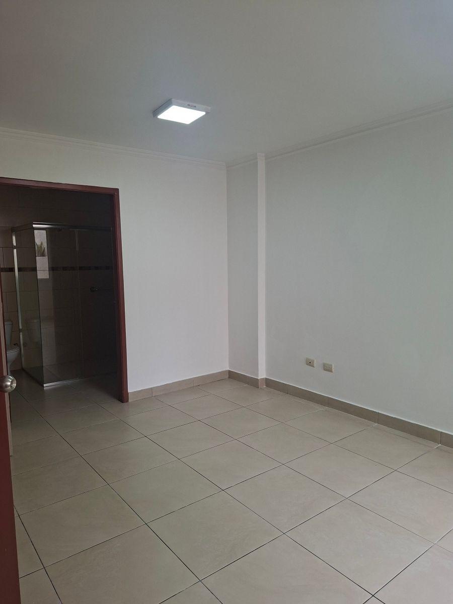 Casa de 250 m² con 4 Dorm. en Venta en Vía a La Costa Precio de Oportunidad. Guayas — imagen 6