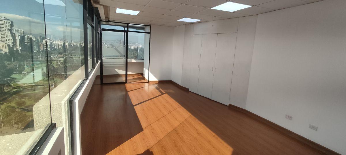 Vendo Oficina Frente Al Parque La Carolina, Piso Completo en Venta — imagen 6