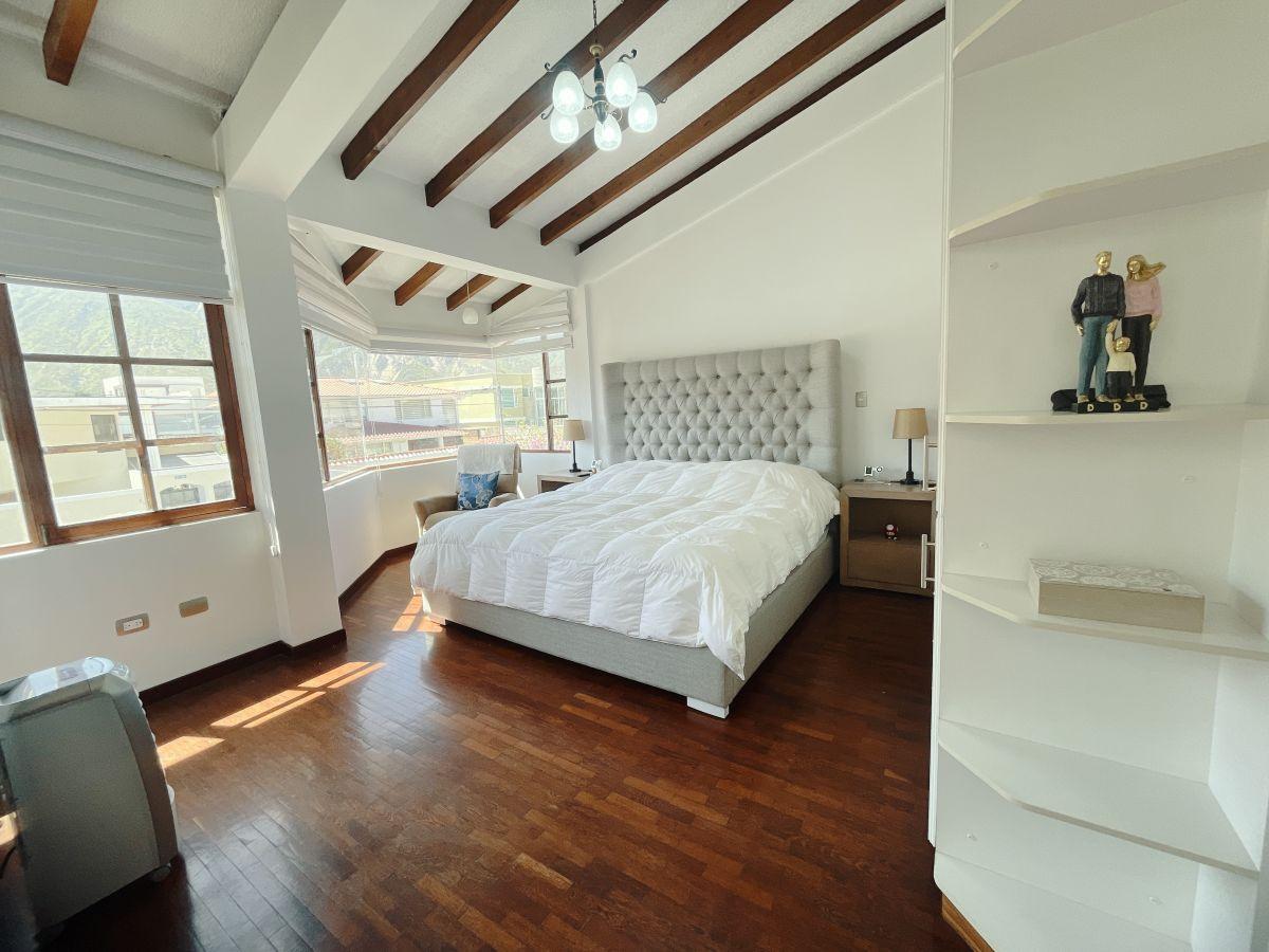 Casa en Venta 370 m² en Jardines de La Pampa — imagen 3