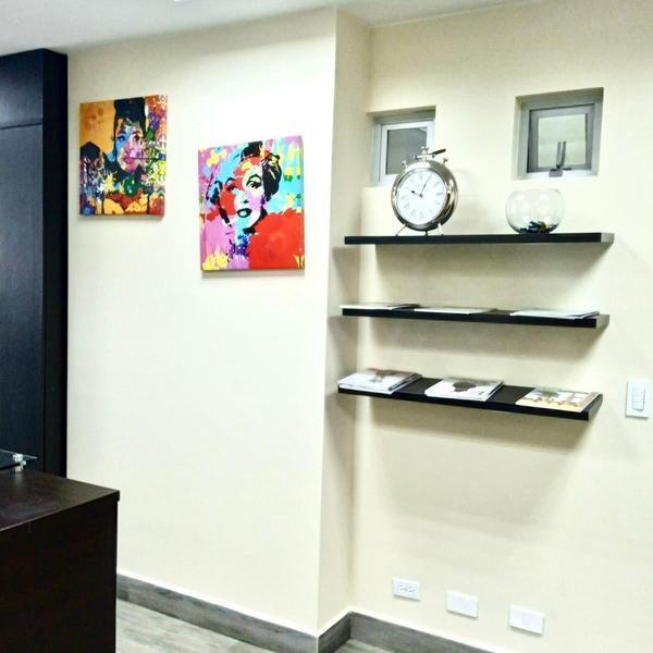 Amplia Oficina de Venta Ubicada en La Av Diego de Almagro — imagen 3