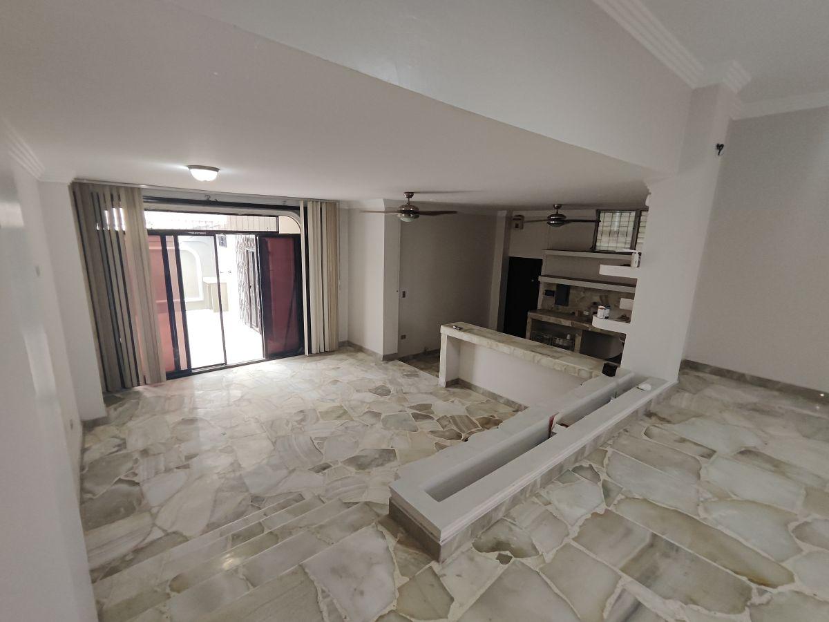 Casa en Venta – Garzota 1 - Residencial - Comercial Oportunidad - Y. Vásquez, Guayas — imagen 3