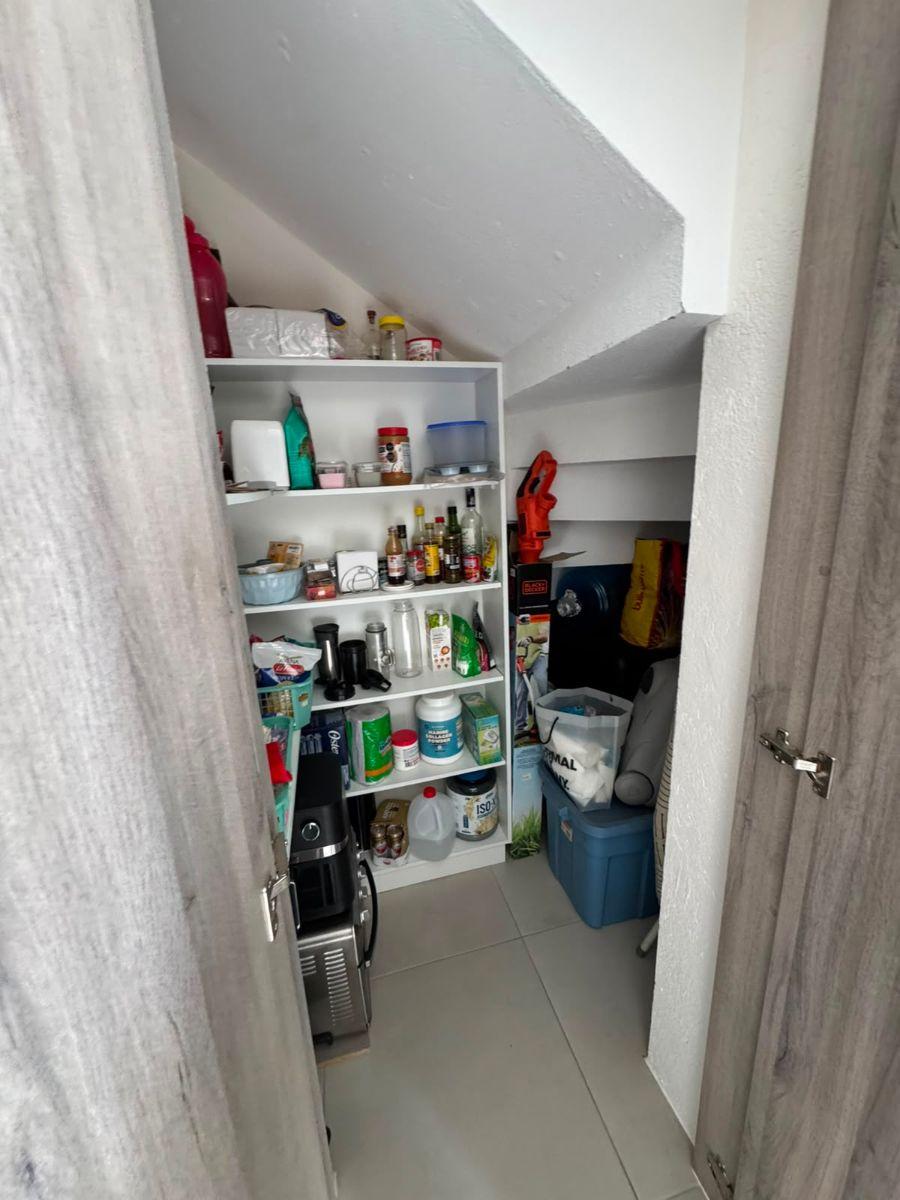 Hermosa Casa en Venta en Puembo Dentro de un Bonito Conjunto — imagen 4