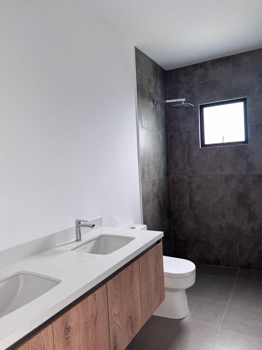 Casa en Venta a Estrenar, Conjunto con Piscina, Tumbaco — imagen 4
