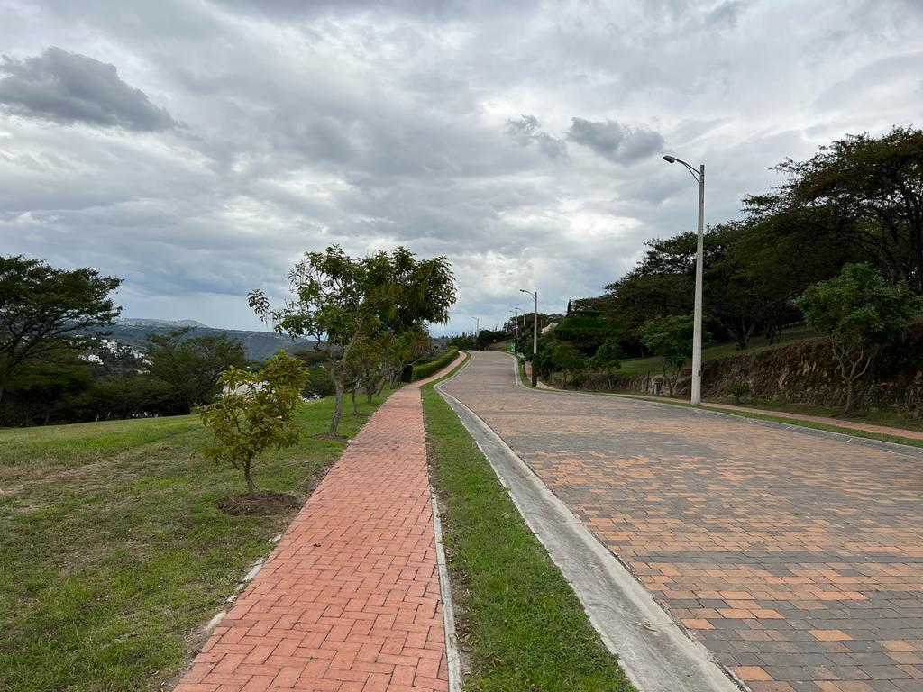 Cumbaya, Urbanizacion de Lujo La Quinta, en Venta Terreno 1457.99 m² — imagen 3