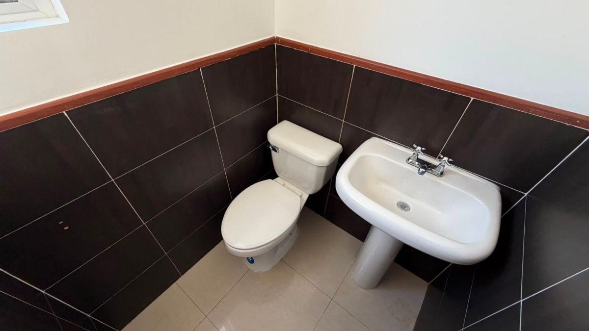 Vendo Muy Buena y Cómoda Casa con Jardín en Pinar de La Sierra — imagen 5