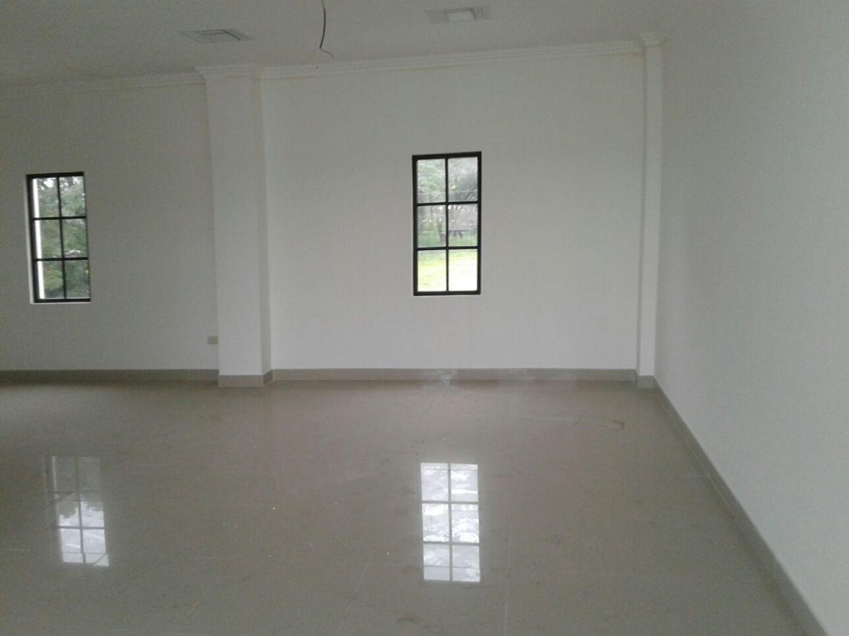 Venta de Oficina en Plaza Sambocity, Guayas — imagen 3