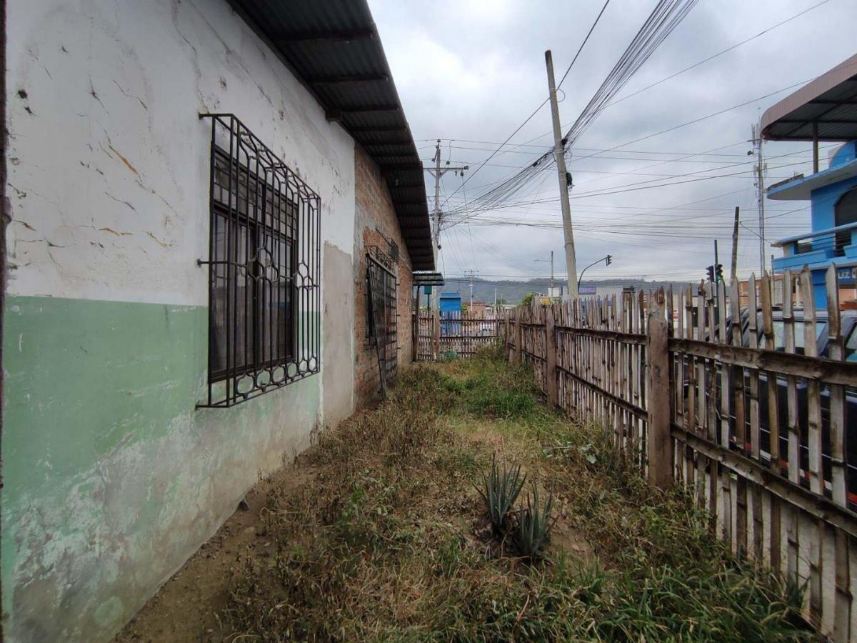 Terreno Comercial Esquinero de Venta en Portoviejo, Manabí — imagen 5