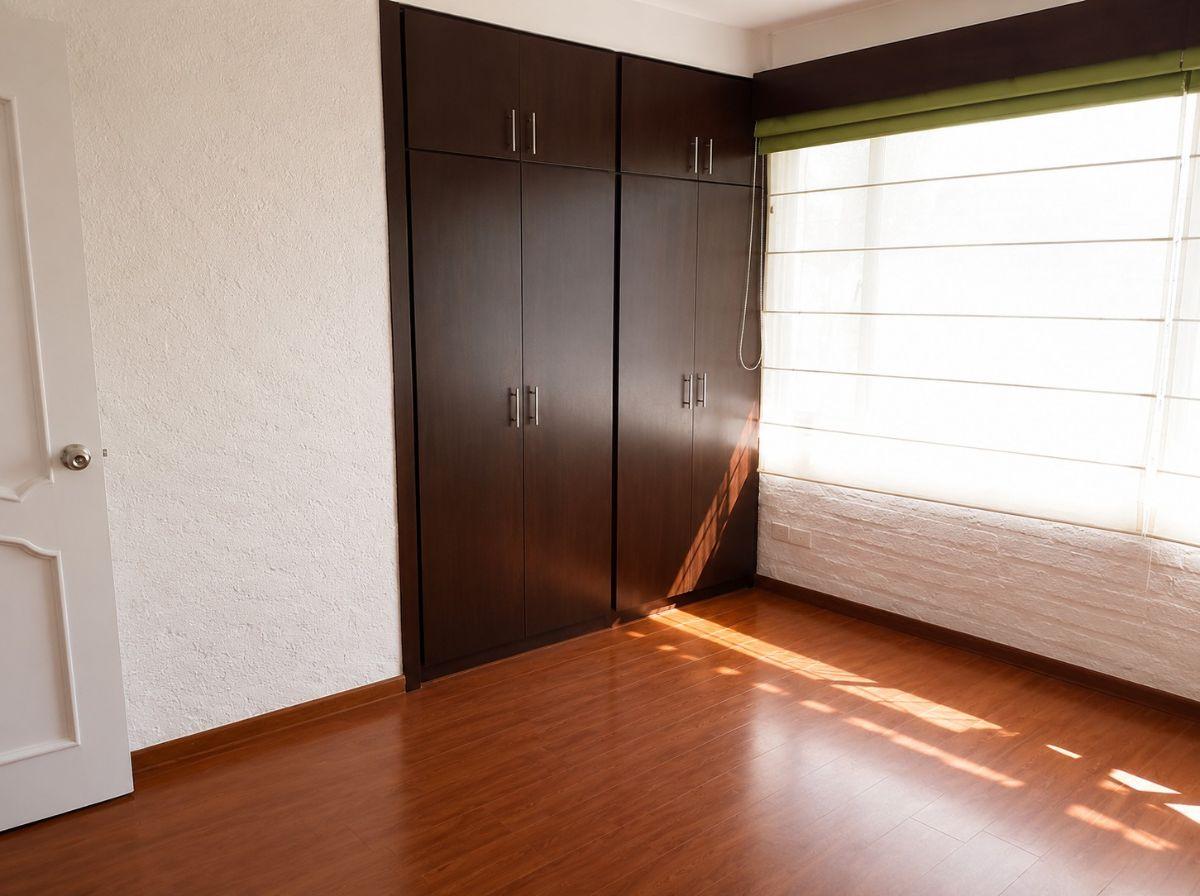 Casa con Jardin 300 m - Urbanizacion Privada — imagen 3