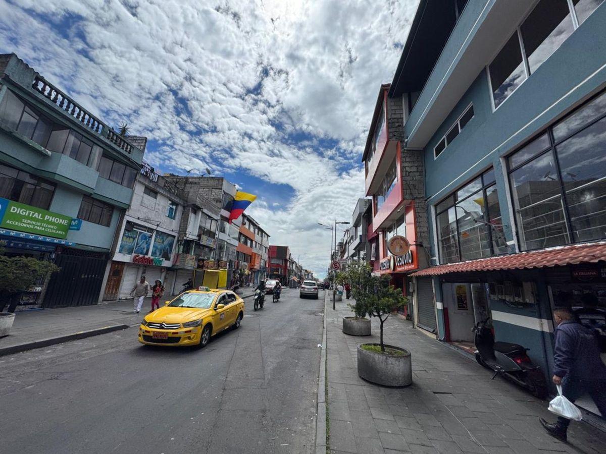 Casa Comercial en Venta Solanda Calle J 210 m² — imagen 6