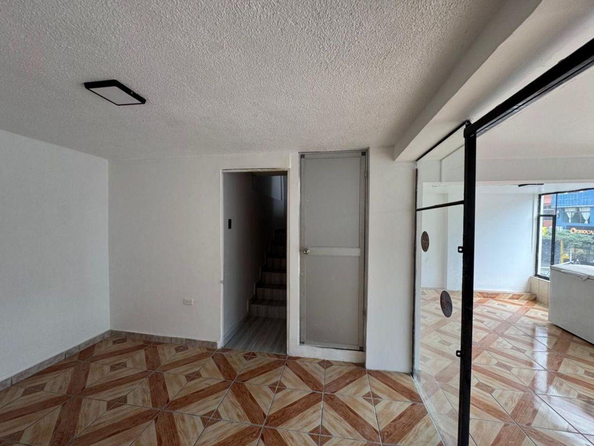 Casa Comercial en Venta Solanda Calle J 210 m² — imagen 5