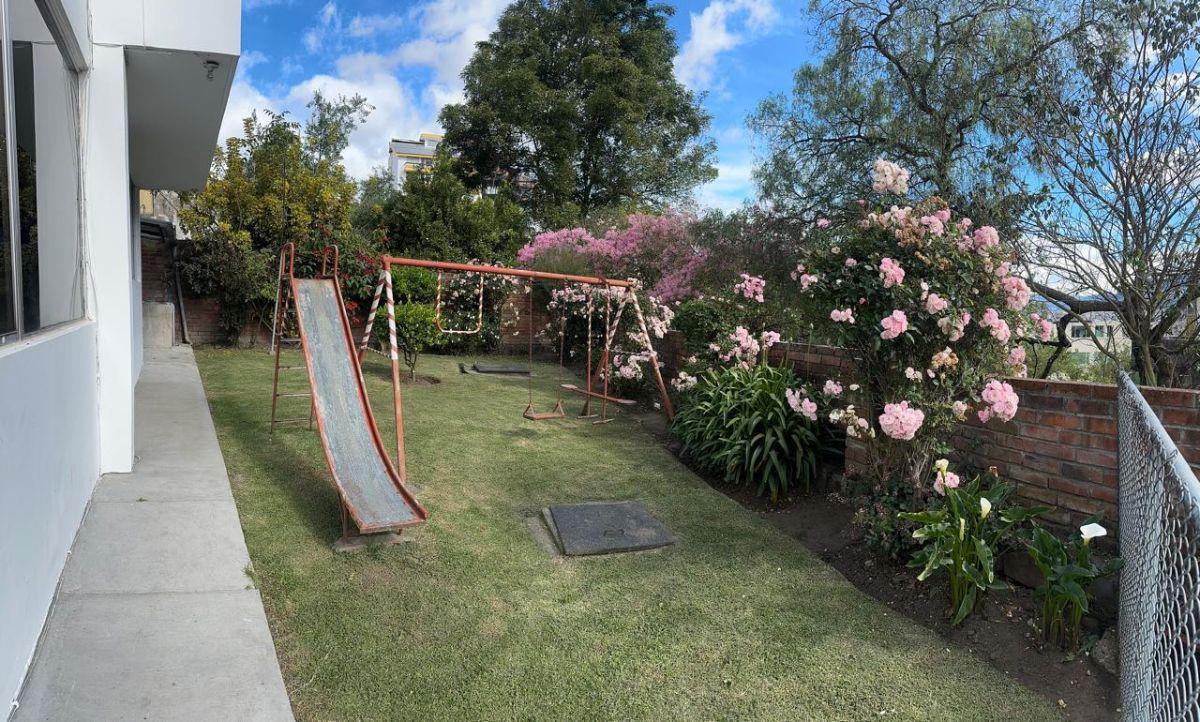 Vendo / Rento Casa Comercial Batan Alto Excelente Ubicacion — imagen 4