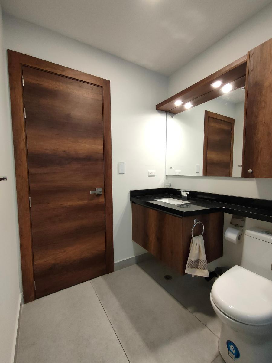 Venta Departamento con Patio 3 Dorm. El Inca — imagen 9