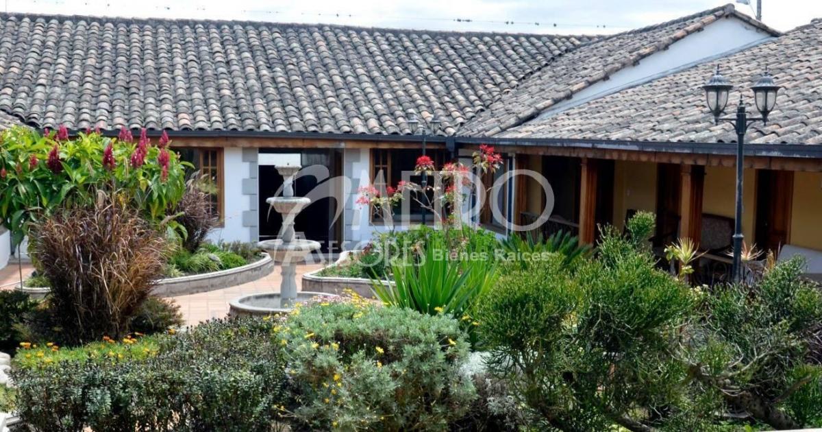 Casa con Salón de Eventos en Venta Atuntaqui, Imbabura — imagen 5