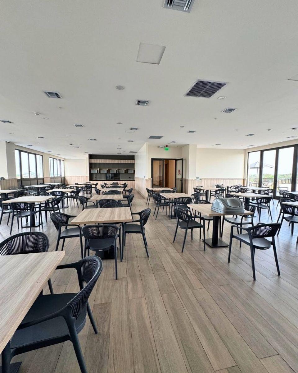Murano Plaza Oficina de Estreno en Venta, Guayas — imagen 4