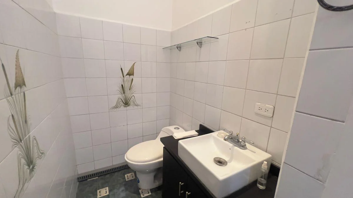 Oportunidad! Casa de Venta, 5 Dorm., Sector La Rumiñahui, Cerca Al Colegio Eloy Alfaro — imagen 4