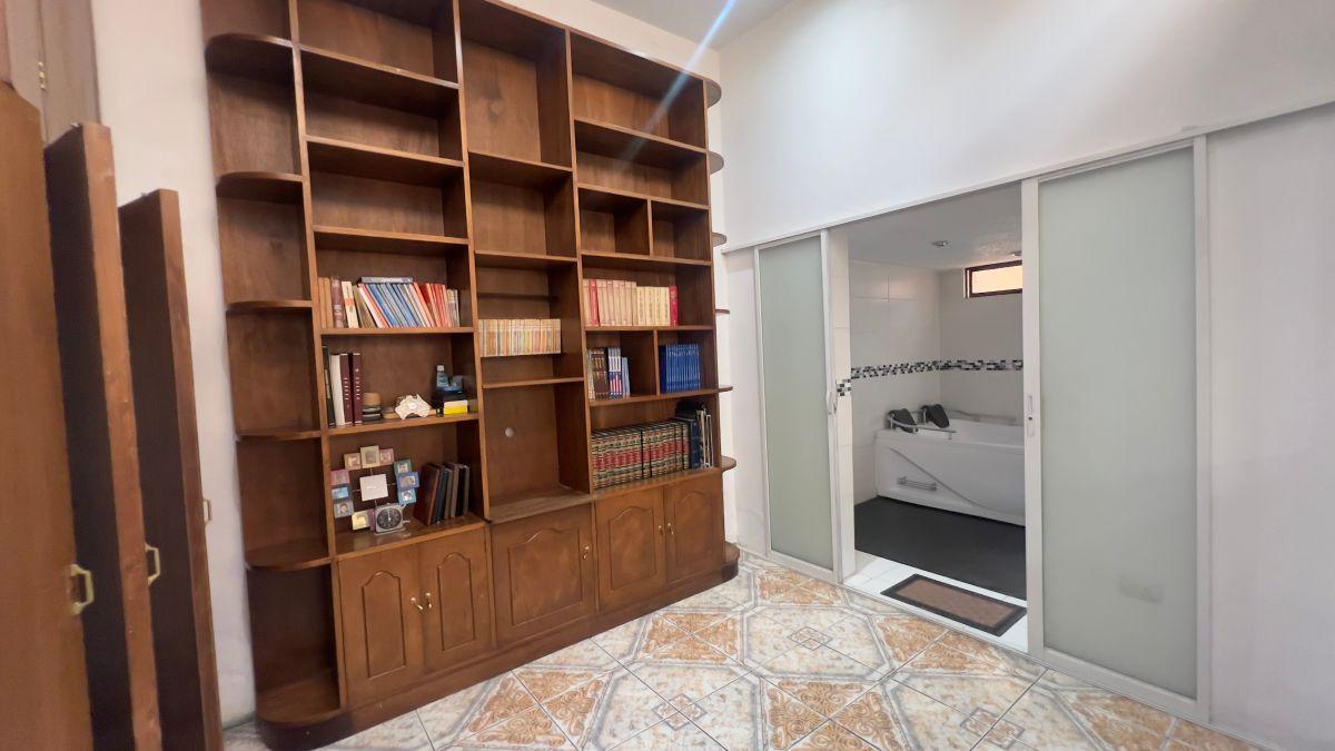 Oportunidad! Casa de Venta, 5 Dorm., Sector La Rumiñahui, Cerca Al Colegio Eloy Alfaro — imagen 3