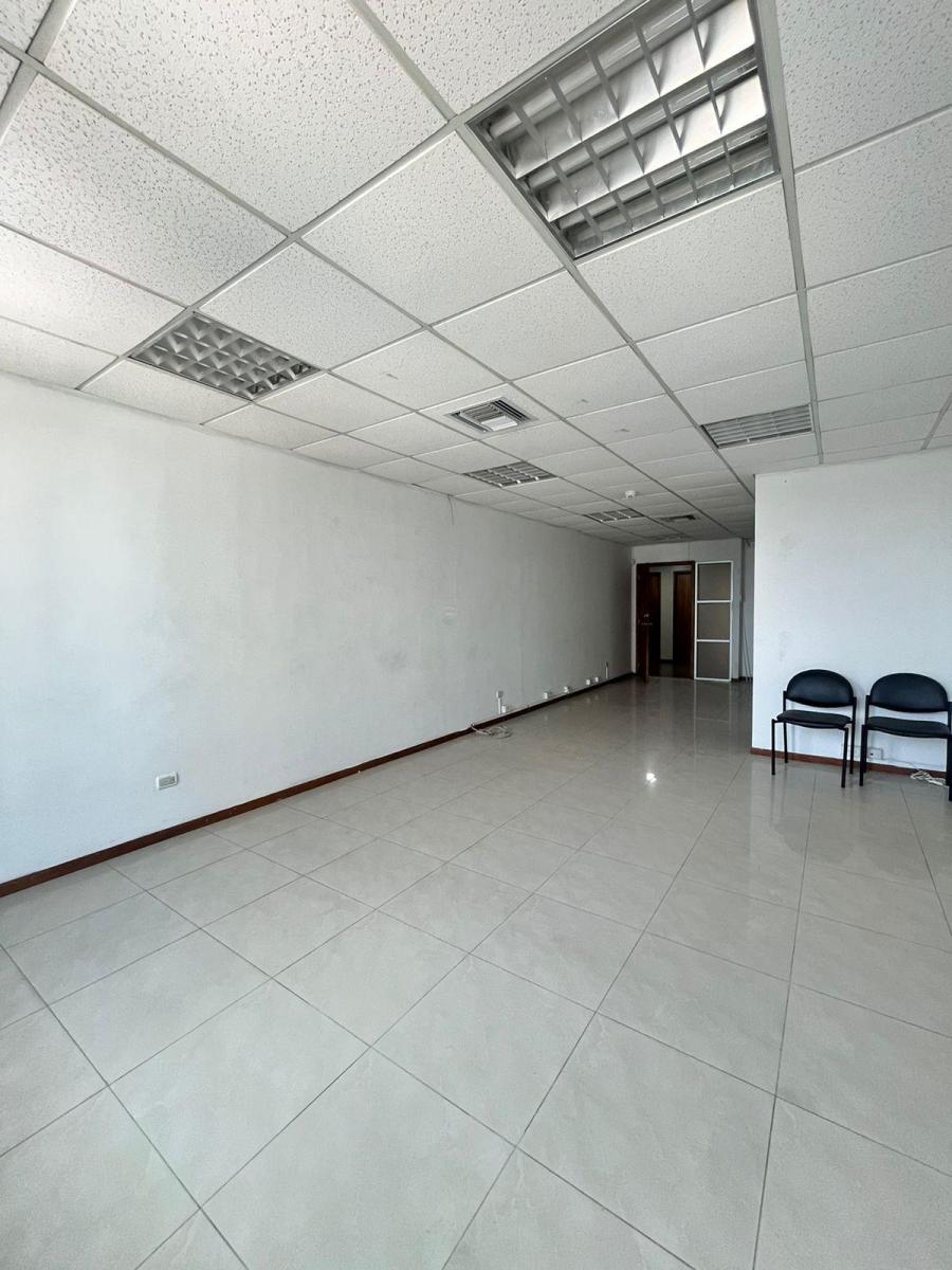 Oficina en Venta y Renta en Trade Building - Norte de Guayaquil, Guayas — imagen 4