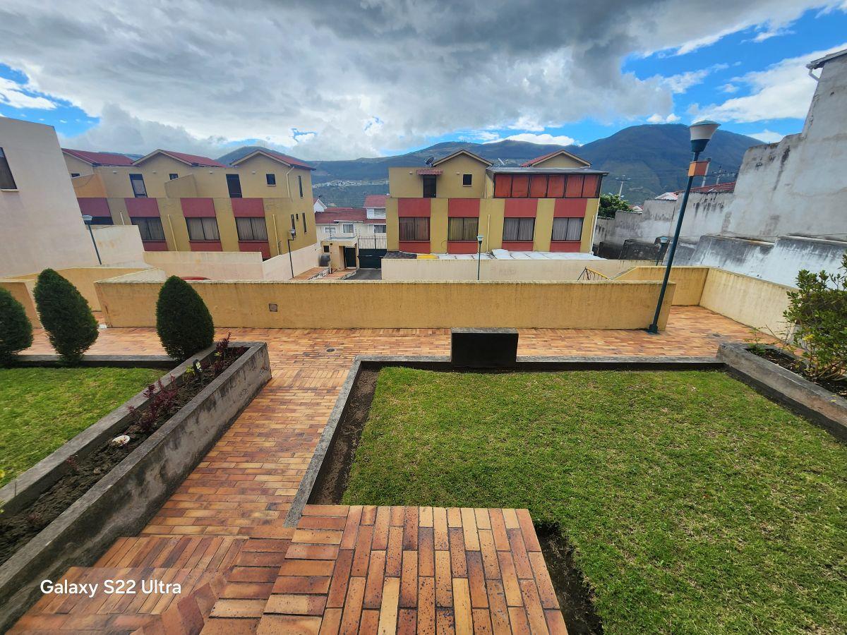 Venta Casa 4 Dorm. Carcelen 2 Terrazas 1 Patio Pergola 204 m — imagen 5